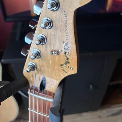 Fender Player Stratocaster HSH with Pau Ferro Fretboard 2019 - 2024 - Silver image 3