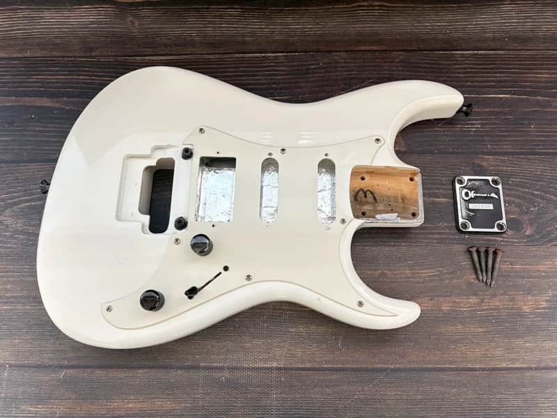 90s Charvel by Jackson ARK AR-090-SSH Body White Made in Japan w/Plate image 1