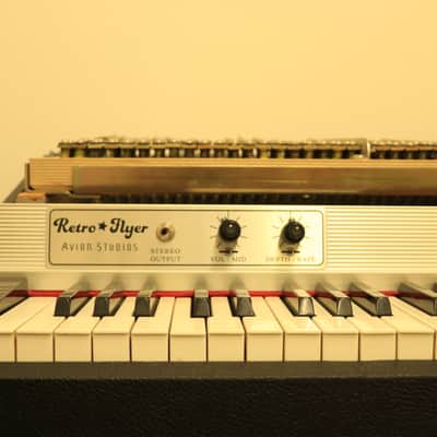 Fender *VINTAGE* Rhodes Mark I Stage 73-Key Electric Piano Black Rounded Top image 8