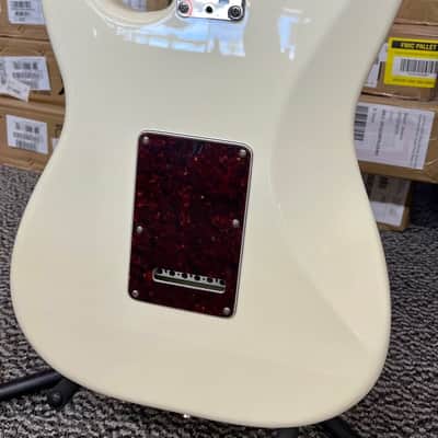 Fender American Professional II Stratocaster In Olympic White with Case - Demo image 5