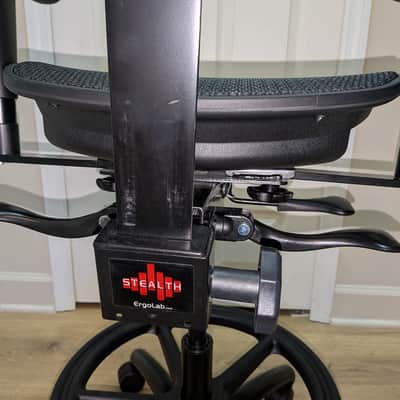 Crown Seating Stealth Standard Engineer's Chair - Standard Seat Size image 6