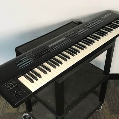 Roland JV-90 Expandable Synthesizer 76-Key Keyboard image 1