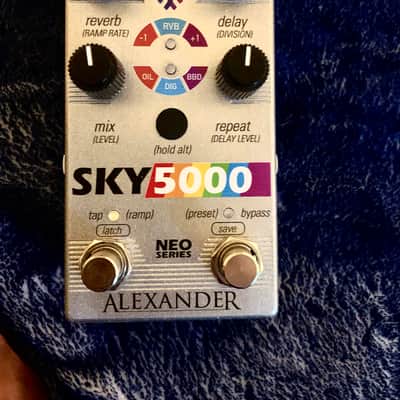 Alexander Pedals Sky 5000 Neo Series Delay | Reverb