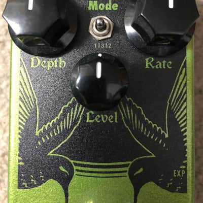 EarthQuaker Devices Hummingbird V4 Tremolo + FREE SHIPPING! (CANADA ONLY) image 3