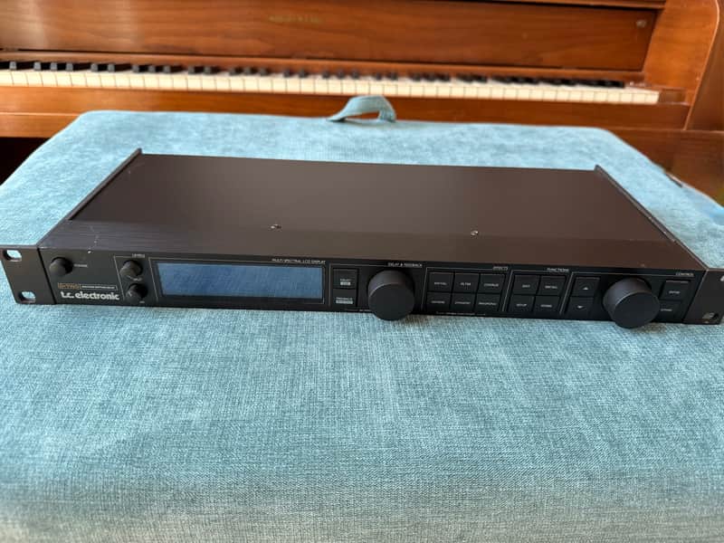TC Electronic D-Two Multi-Tap Delay 2010s - Black image 1