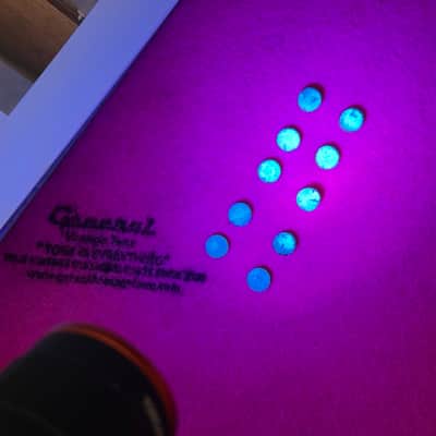General Vintage Tone Phenolic paper NOS white  clay Dot Inlays 1959 - 1963  ( 10 Dots 1/4" ) Pre cbs Fender ®️ Pre cbs Material. - NOS image 3