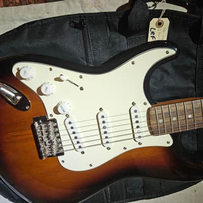 Squire strat classic vibe, LEFT HANDED Great sounding guitar image 5