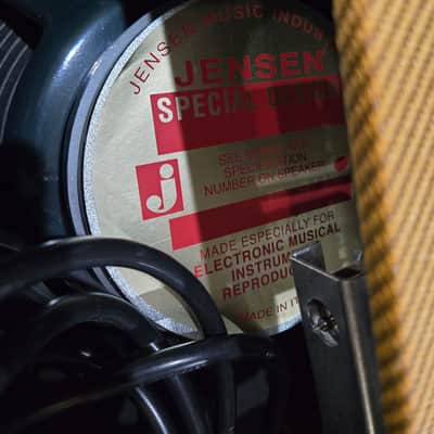 Fender Blues Junior Lacquered Tweed 15-Watt 1x12" Guitar Combo Limited Edition Jensen Speaker image 7