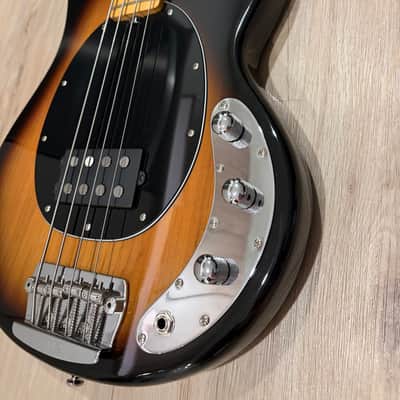 Sterling Ray34CA Classic Active 2013 - 2017 - 3 Tone Sunburst image 3