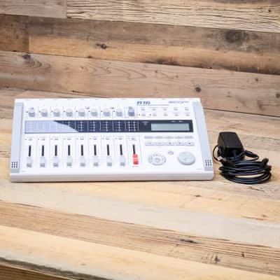 Zoom R16 (R-16) Digital Multitrack Recorder Multi-Track Multitracker U287210 image 2