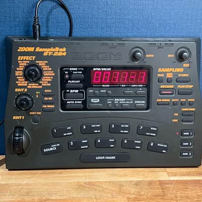 [Excellent] Zoom SampleTrak ST-224 Classic Lo-Fi Sampler Budget SP1200