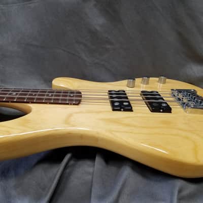 PRS SE Kingfisher Bass Natural image 5
