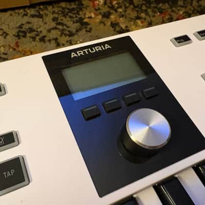 Arturia KeyLab Essential 61 MkIII MIDI Controller 2023 - Present - White image 2