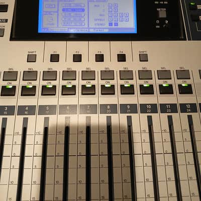 Yamaha AW2400 w/ MY8-AD24 Analog Audio Input Expansion