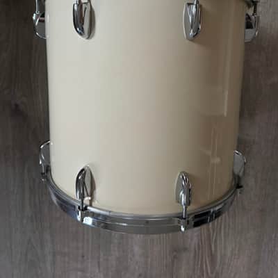 Gretsch Vintage Early 80s 13x15 (15 Diameter) Tom Floor Tom White Nitron Jasper Shell Excellent Condition image 3