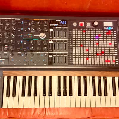 Arturia MatrixBrute 49-Key Synthesizer 2017 - Present - Black image 8