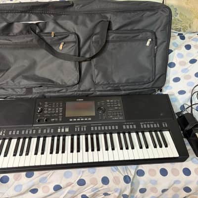 Yamaha PSR-SX720 61-Key Arranger Workstation 2024 - Present - Black image 1