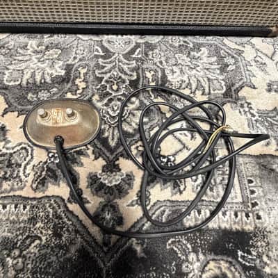 Fender Vibrolux Reverb 2-Channel 35-Watt 2x10" Guitar Combo 1978 - Silverface image 17