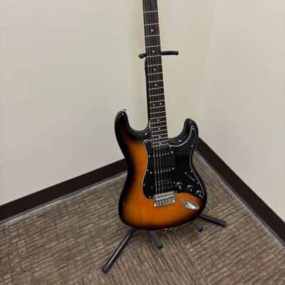Squier Affinity Strat HSS Sunburst w/ Bag image 2
