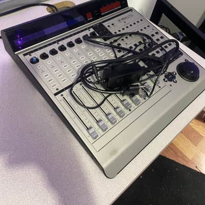 Mackie MCU Pro Universal DAW Control Surface 2008 - Present - Gray imagen 2