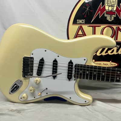 Fender American Elite Stratocaster Strat Shawbucker Electric Guitar with Hard Case image 2