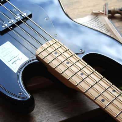 FENDER "Jazz Bass Standard Black" 4, 32 KG image 3