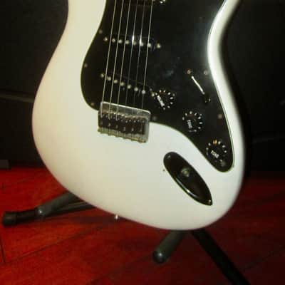 1974 Fender Stratocaster White image 1