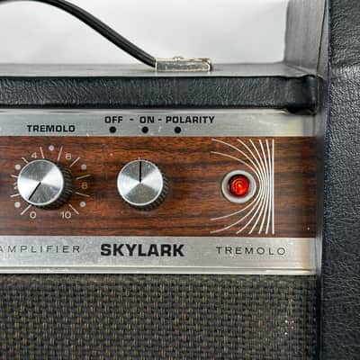 Vintage Gibson Skylark Tremelo Mid 1960’s - Black image 2