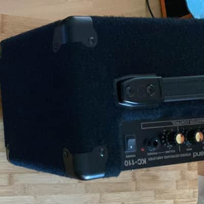 Roland KC-110 Stereo Keyboard Amplifier guitar Amp – Excellent Condition image 6
