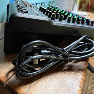 Yamaha MG12 12 Channel Analog Mixer 2014 - Present - Black image 5