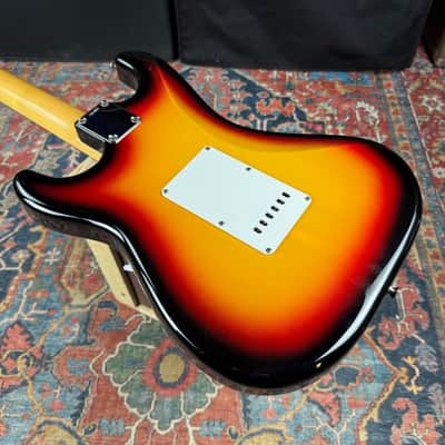 *Video* Tokai Gold Star Sound Stratocaster  3 Tone Sunburst  - 1980’s image 10