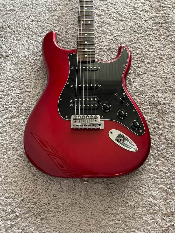 Fender FSR Stratocaster 2015 MIM HSS Limited Edition Metallic Red