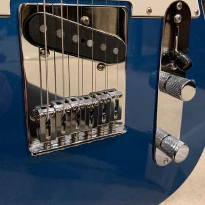 Fender Telecaster Lake Placid Blue with double binding image 5