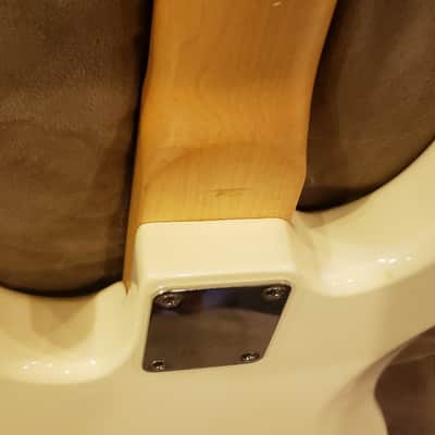 Peavey  international series milestone ii  White image 8