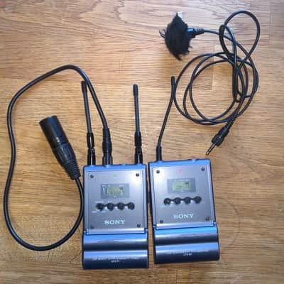 Sony UTX B1 & URX P1 Wireless Lavalier Microphone Transmitter & Receiver Set Light blue image 2
