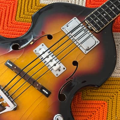 Vox Beatle Violin Bass - 1960’s Made in Italy 🇮🇹! - Incredible player with Incredible Tone! - image 5