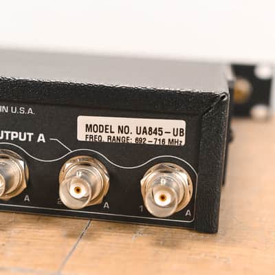 Shure UA845-UB UHF Antenna Distribution System - 692-716 MHz CG01UYC image 9