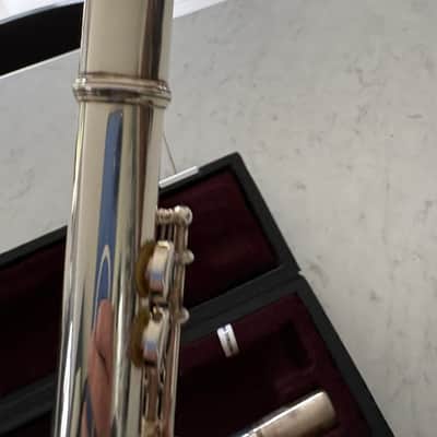 Yamaha YFL-481 Intermediate B-Foot Flute 2010s - Silver image 9