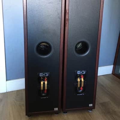 Jamo Classic 8 - 3-Way Floorstanding Speakers, Denmark image 5