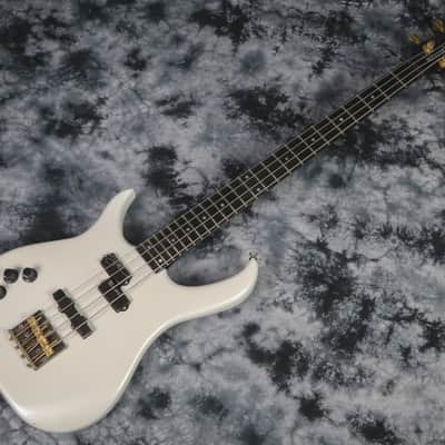 Vintage Modulus Bass Left Handed Pearl White 1983 image 12