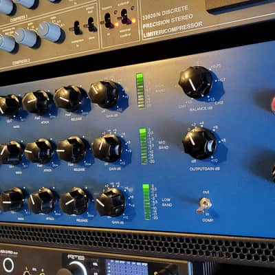 Tube-Tech SMC-2B Stereo Multiband Compressor 2010s - Blue image 2