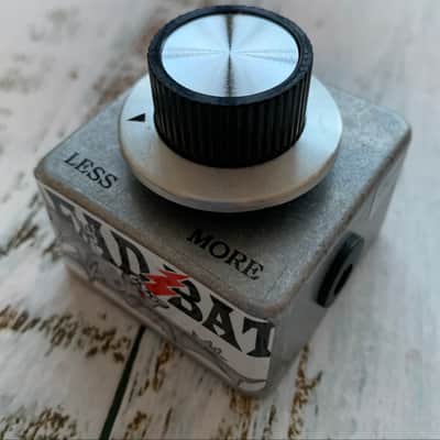 Alchemy Audio "Dead Bat" Dying 9 Volt Battery Simulator Effect Pedal Voltage Sag image 1