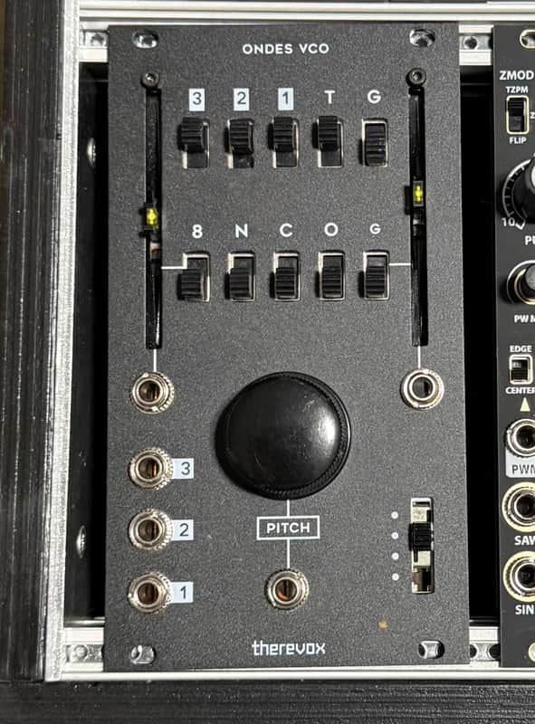 Therevox Ondes VCO Anodized Black