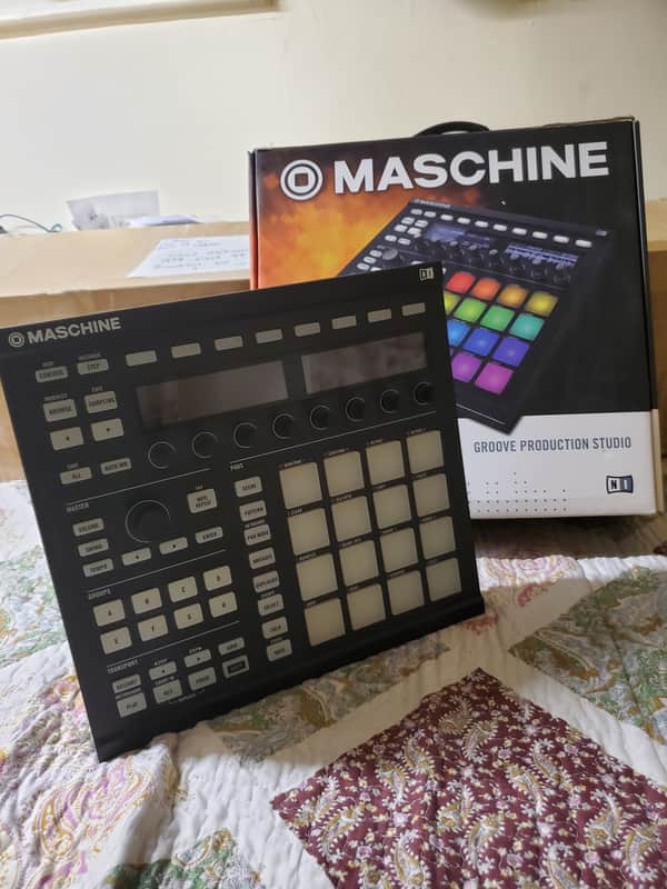Native Instruments Maschine MKII-Black image 1