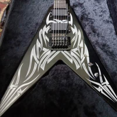 BC Rich KKV Neck-Thru Tribal image 6