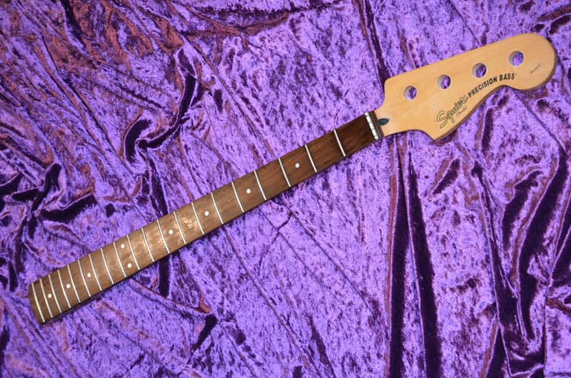 Immagine Fender / Squier Precision Bass Neck 2003 * has a nice maple neck with a fingerboard made from a thick slab of rosewood * a top quality and very rare bass neck * - 1