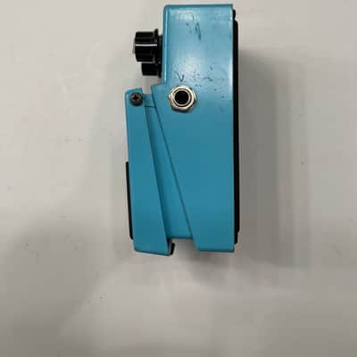 Boss Roland CE-2 Chorus Analog Vintage Green Label Guitar Effect Pedal image 4