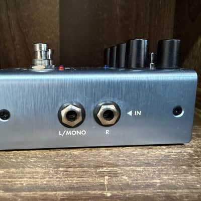 Fender Tre-Verb Tremolo/Reverb 2019 - Present - Blue image 3