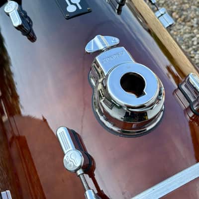 Sonor AQ2 16" x 15" Maple Bass Drum with Bass Mount Brown Fade Gloss image 3