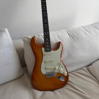 Fender American Performer Stratocaster with Rosewood Fretboard 2018 - Present - Honeyburst image 6